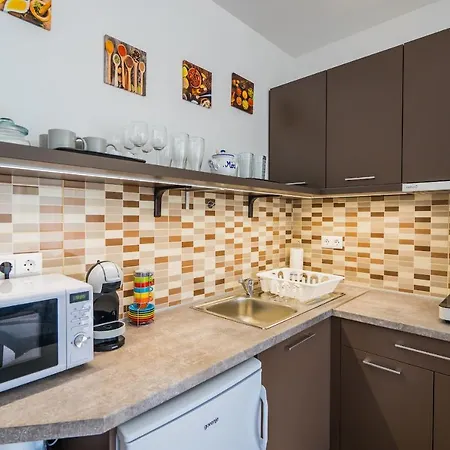 Daire Gemini I., Iii. *